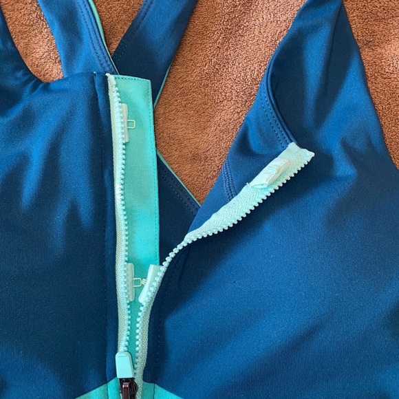 Fabletics Sports Bra - Picture 2 of 5